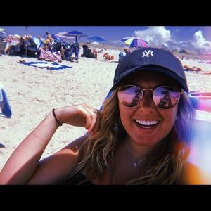 Meet your Posher, Britney